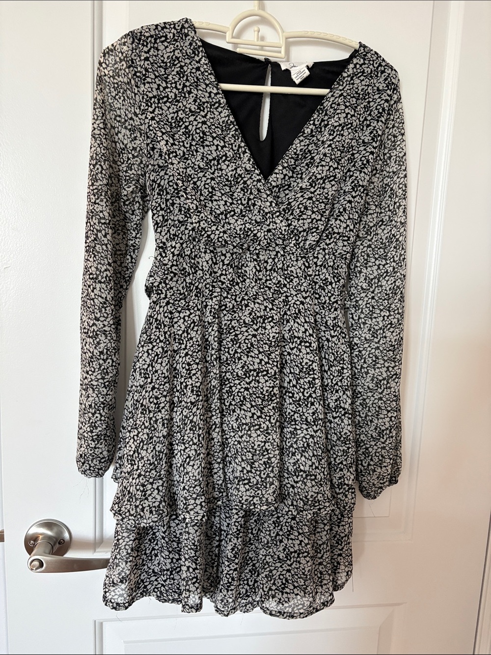 Black Floral Long-Sleeve V-Neck Tiered Dress